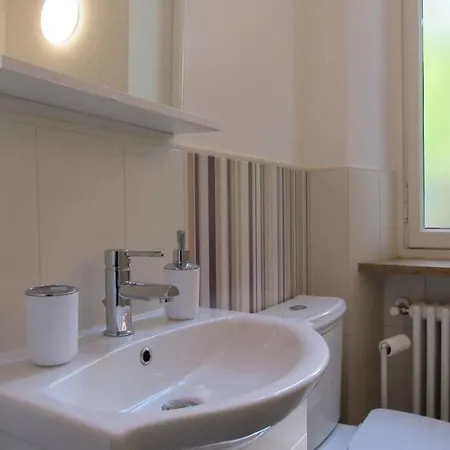 Lejlighed Peachey, Intero Piano Con Giardino *