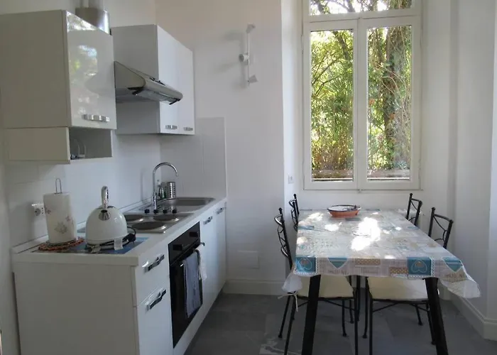 아파트 Peachey, Intero Piano Con Giardino