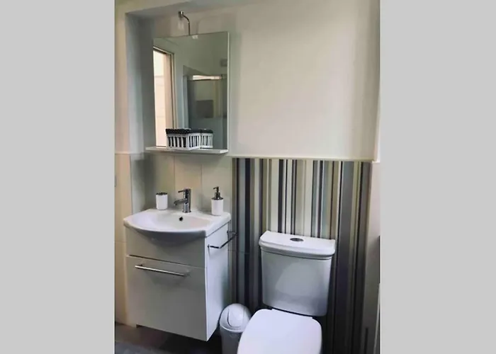 Peachey, Intero Piano Con Giardino